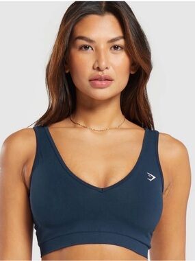 Everyday Seamless Sports Bra: Navy